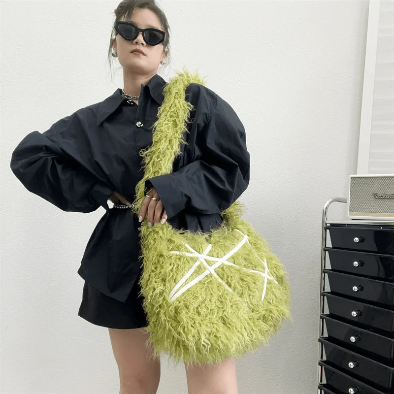 Women Fashion Luxury Curly Fur Shoulder Bags Furry Faux Mongolian Sheep Fur Toe Bag For Ladies 
Women Fashion Luxury Curly Fur Shoulder Bags Furry Faux Mongolian Sheep Fur Toe Bag For Ladies