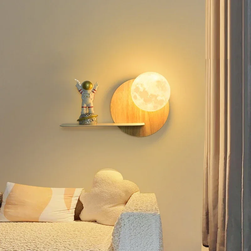 

Настенный светильник в виде астронавта, мультяшный абажур в виде Луны, лампа для гостиной, спальни, прикроватного столика, коридора, коридора, осветительный прибор