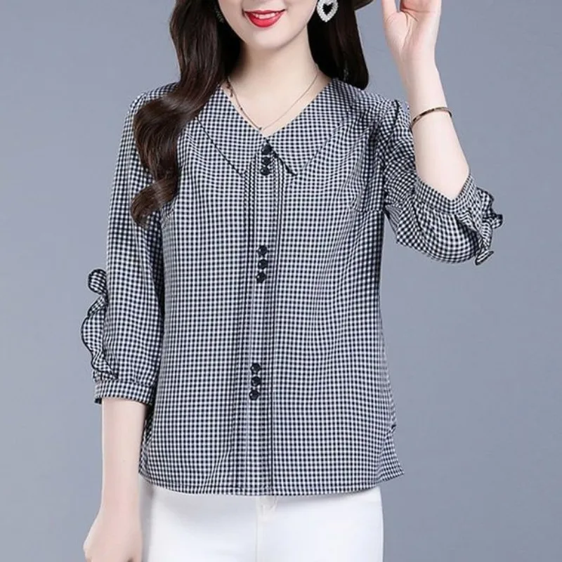 

Women's 2024 Summer New Pullover Doll Neck Spliced Button Folds Fashion Slim Fit Casual Commuter 3/4 Sleeve Checkered Shirt