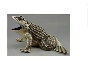 

Collectible Decorated Old Handwork Tibet Silver Carved Frog Statue Tibetan Silver white Copper Statue decoration outlets