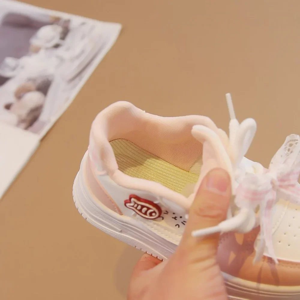 أحذية رياضية للفتيات المراهقات على الطراز الكوري، موضة عصرية من الجلد الصناعي، أحذية رياضية للأطفال مضادة للانزلاق وقابلة للتنفس. أحذية رياضية للفتيات المراهقات على الطراز الكوري، موضة عصرية من الجلد الصناعي، أحذية رياضية للأطفال مضادة للانزلاق وقابلة للتنفس.