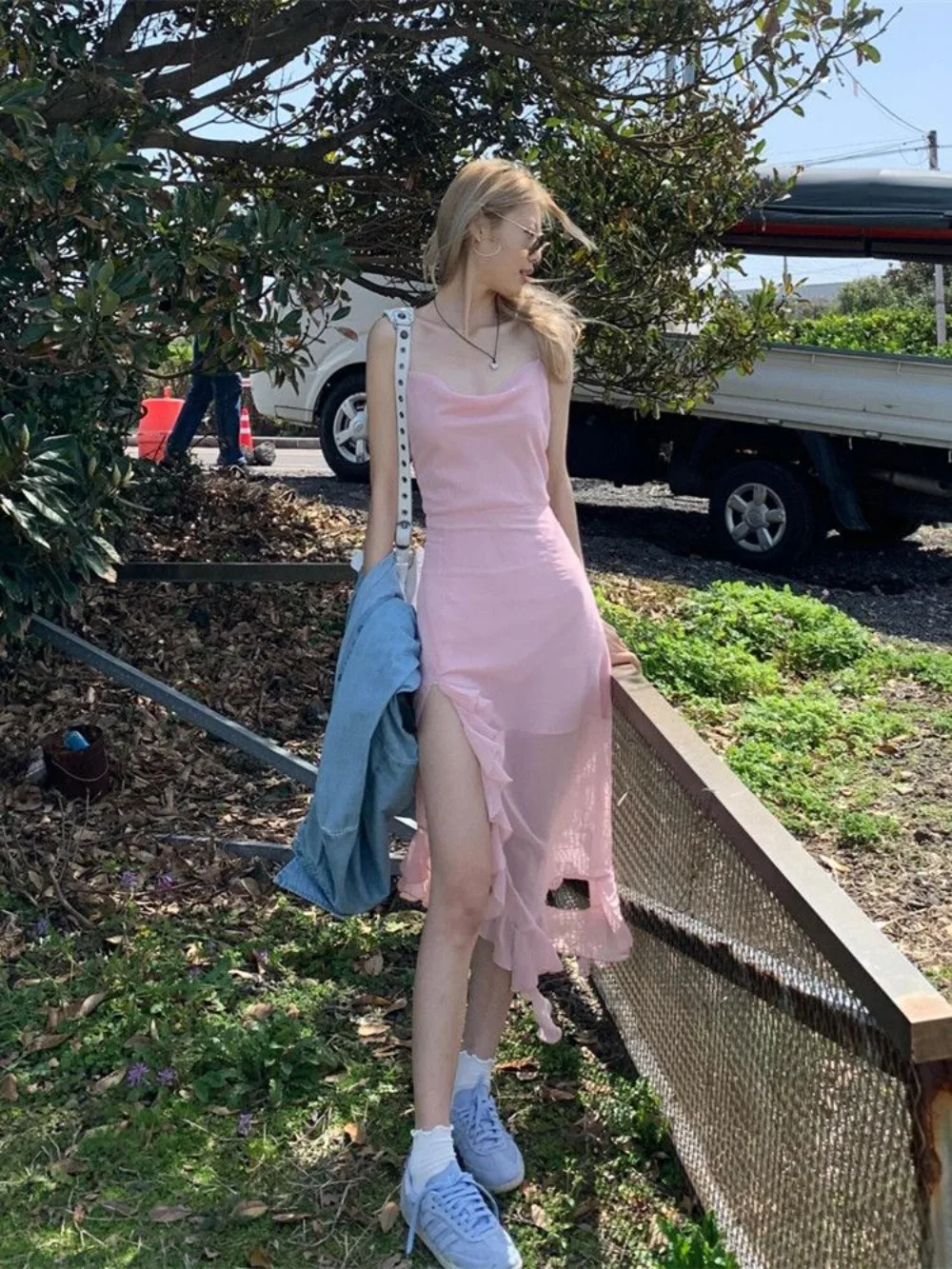 Pink Mesh Irregular Dress Women Summer Sense Temperament Waisted Ruffle Sling Dress Sexy Pure Lust Grid 2024
Pink Mesh Irregular Dress Women Summer Sense Temperament Waisted Ruffle Sling Dress Sexy Pure Lust Grid 2024