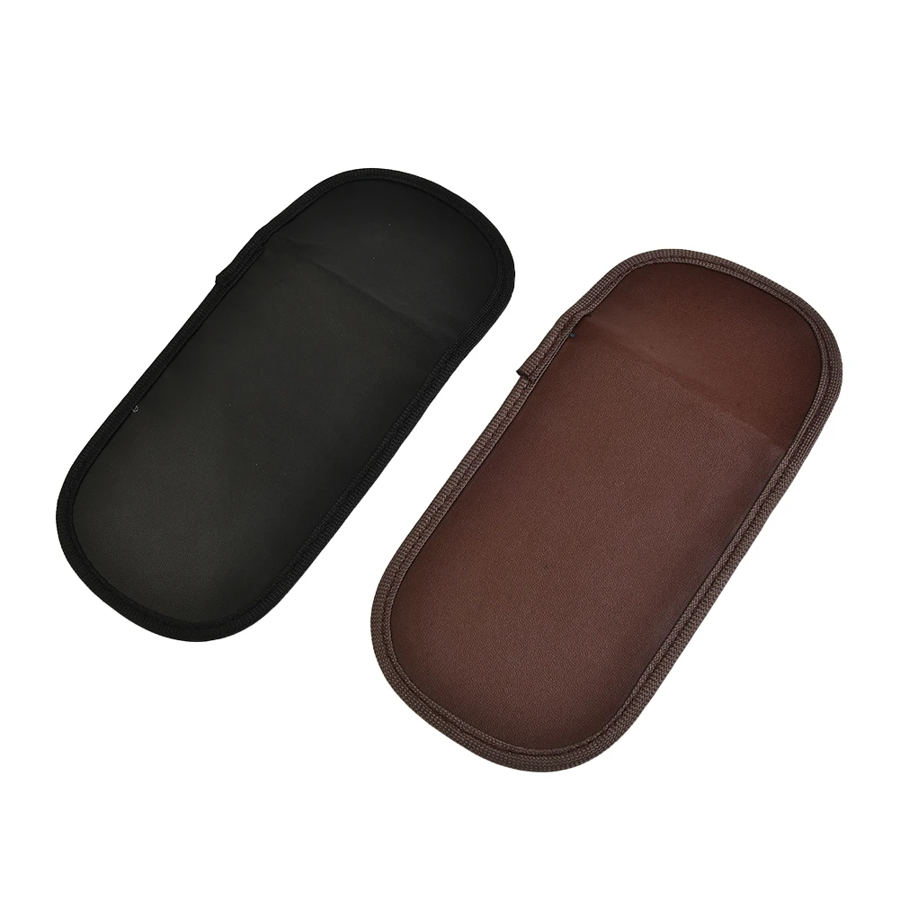 2pcs Anti-Theft Signal Blocking Pouch Car Key Pouch Case Bag Polyurethane Leather Secures Credit Cards & RFID Chips Black+Brown
2pcs Anti-Theft Signal Blocking Pouch Car Key Pouch Case Bag Polyurethane Leather Secures Credit Cards & RFID Chips Black+Brown