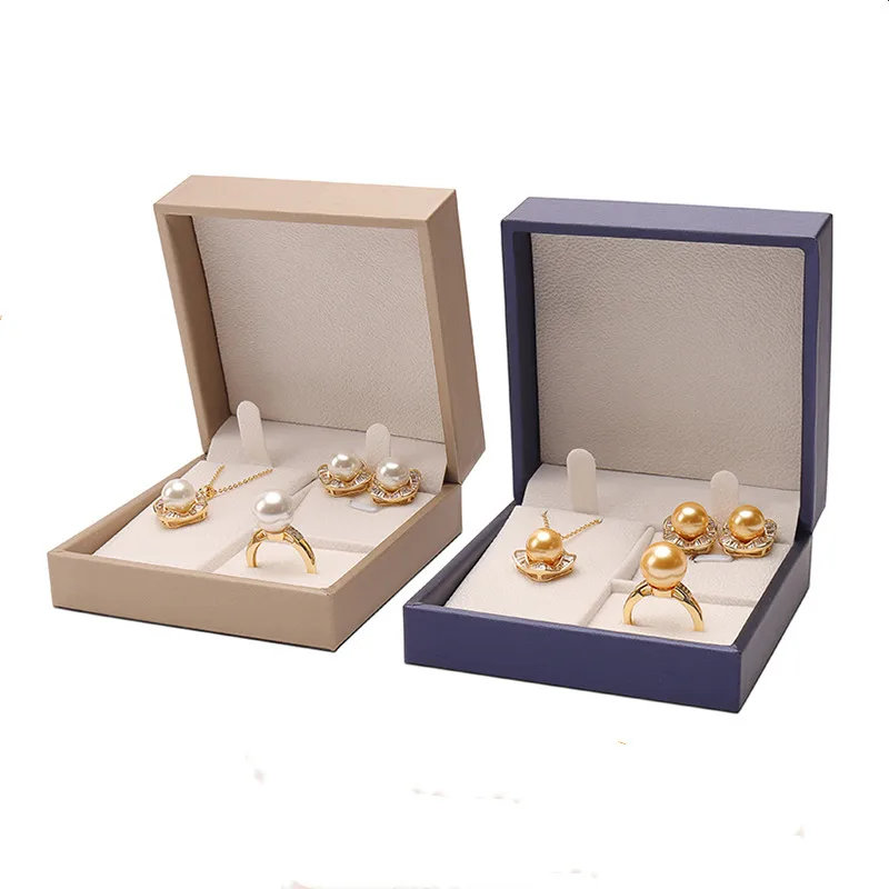 New Design PU Leather Jewelry Storage Box Lady'sGirl's Travel Portable Jewelry box Necklace Ring Earring Jewelry HolderOrganizer
New Design PU Leather Jewelry Storage Box Lady'sGirl's Travel Portable Jewelry box Necklace Ring Earring Jewelry HolderOrganizer