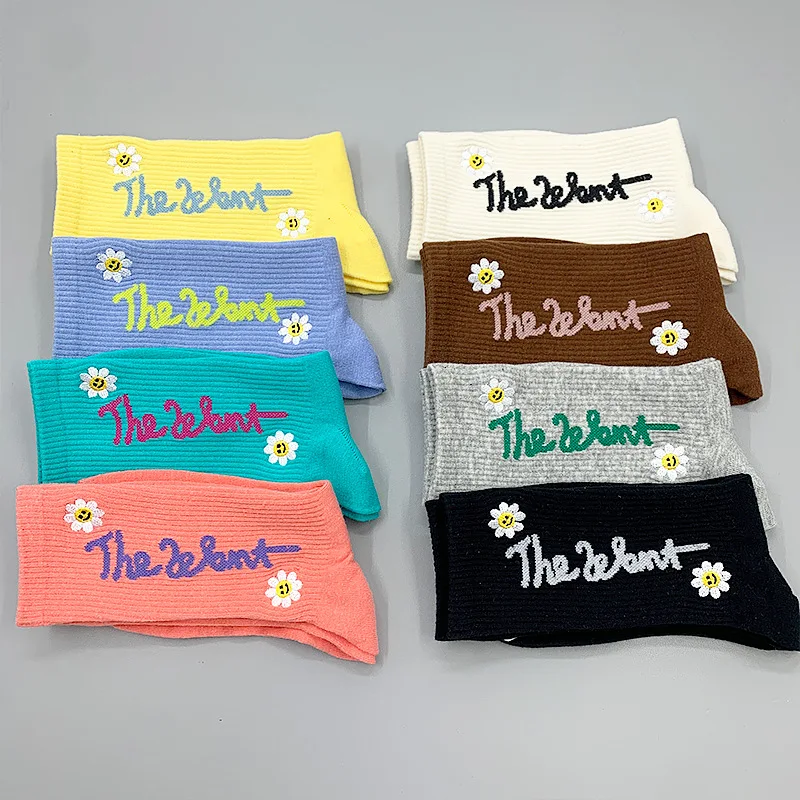 Sunflower Woman Sock Letter for Women Socks Kawaii Fashion Sweet korean Middle tube Sox Cotton Breathable Spring Summer Sokken
Sunflower Woman Sock Letter for Women Socks Kawaii Fashion Sweet korean Middle tube Sox Cotton Breathable Spring Summer Sokken