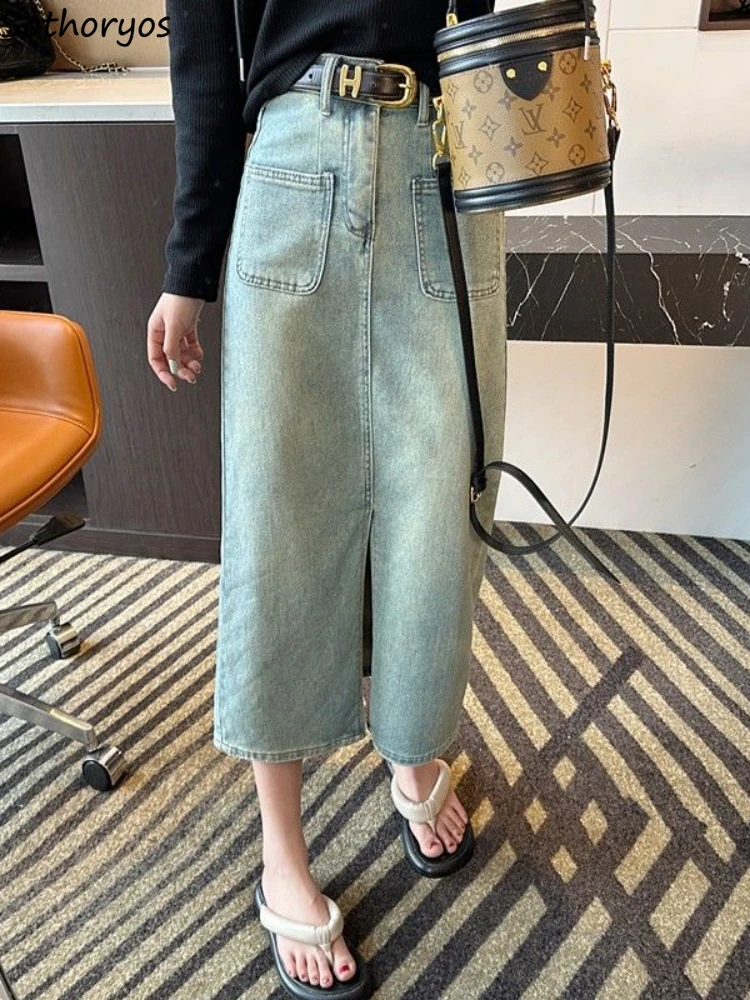 Женская джинсовая юбка, однотонная простая креативная винтажная универсальная Милая элегантная Весенняя юбка в Корейском стиле для всех возрастов
Женская джинсовая юбка, однотонная простая креативная винтажная универсальная Милая элегантная Весенняя юбка в Корейском стиле для всех возрастов