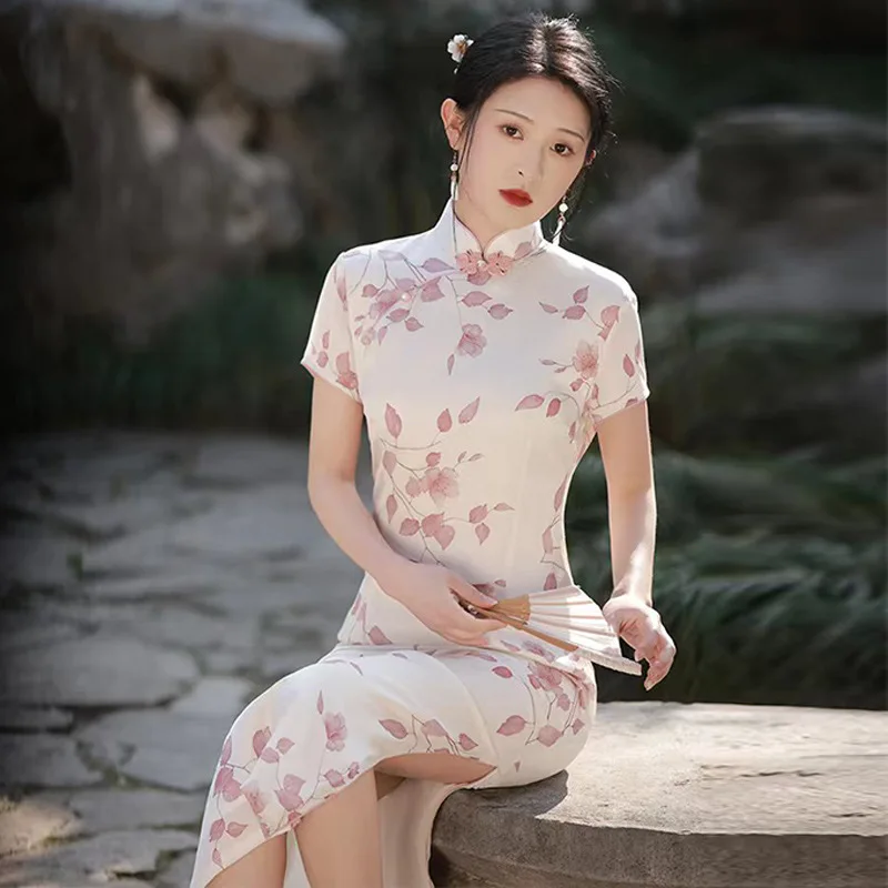 Chinese Traditional Sexy Printed Jacquard Satin Qipao Women's Short Sleeve Handmade Buttons Cheongsam Evening Dress
Chinese Traditional Sexy Printed Jacquard Satin Qipao Women's Short Sleeve Handmade Buttons Cheongsam Evening Dress