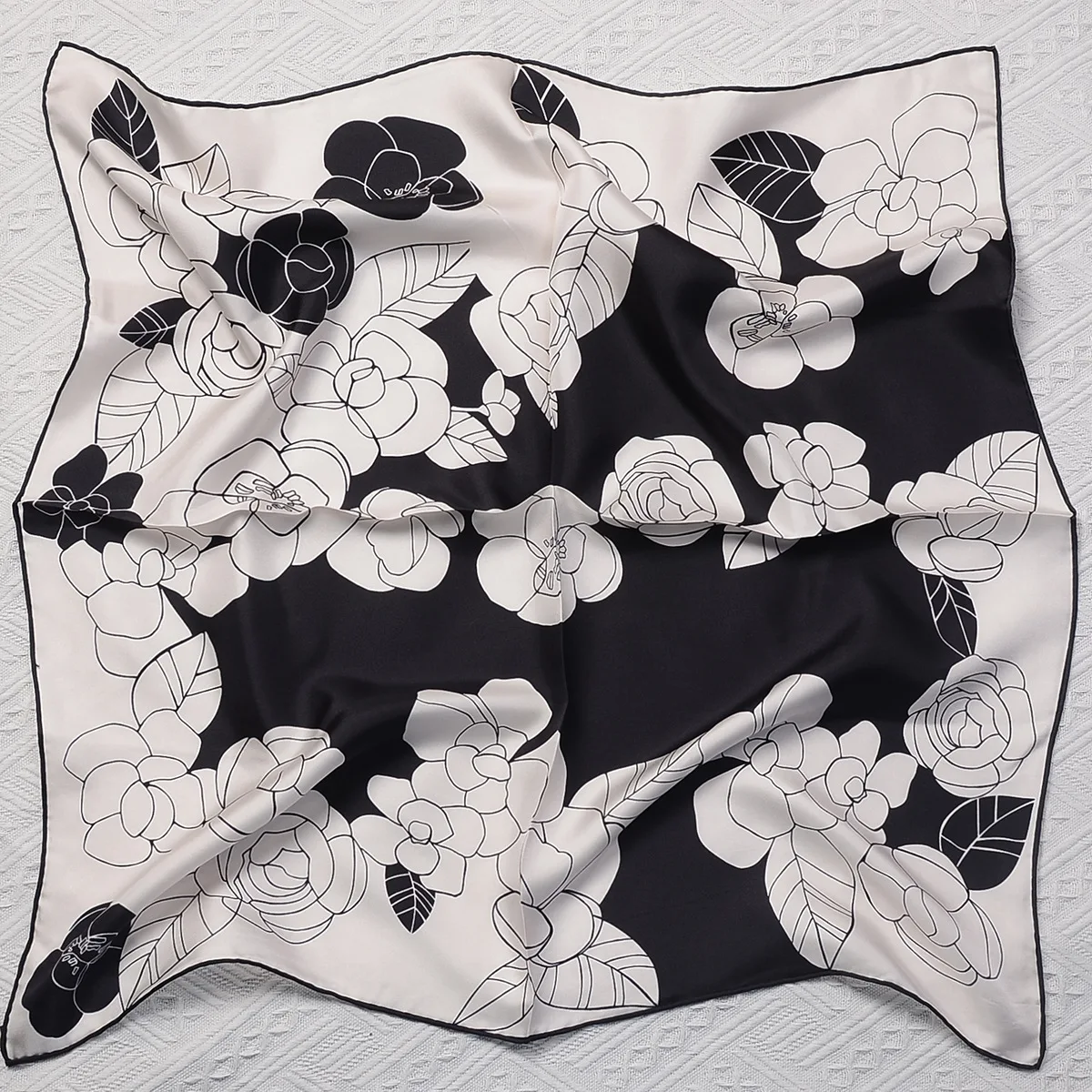 Silk scarves women French spring camellias 70 twill silk silk scarves scarf decoration small scarf
Silk scarves women French spring camellias 70 twill silk silk scarves scarf decoration small scarf