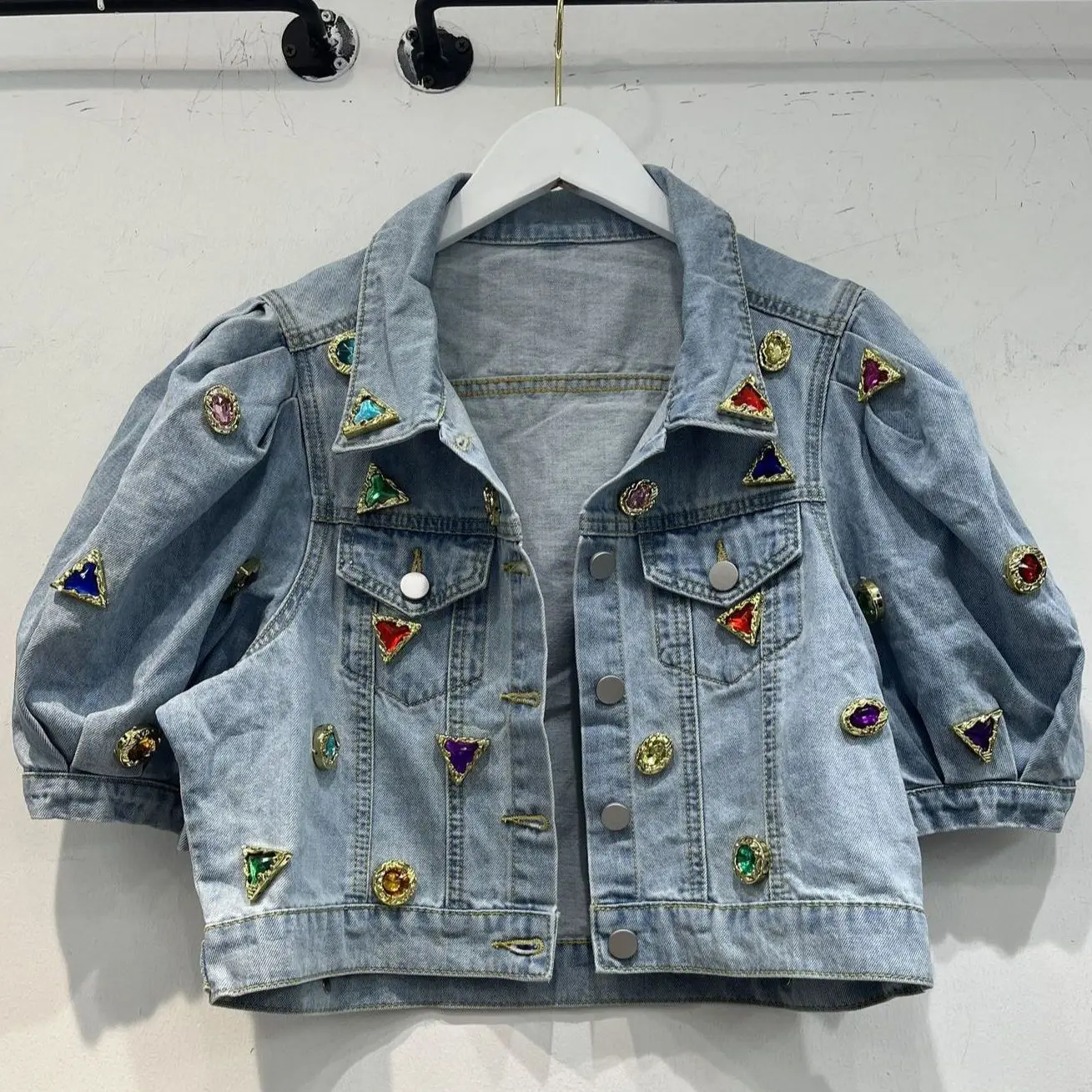 2023 Spring summer new luxury beaded denim jacket for women fashion high waist sweet puff sleeve tops coat Y3817
2023 Spring summer new luxury beaded denim jacket for women fashion high waist sweet puff sleeve tops coat Y3817