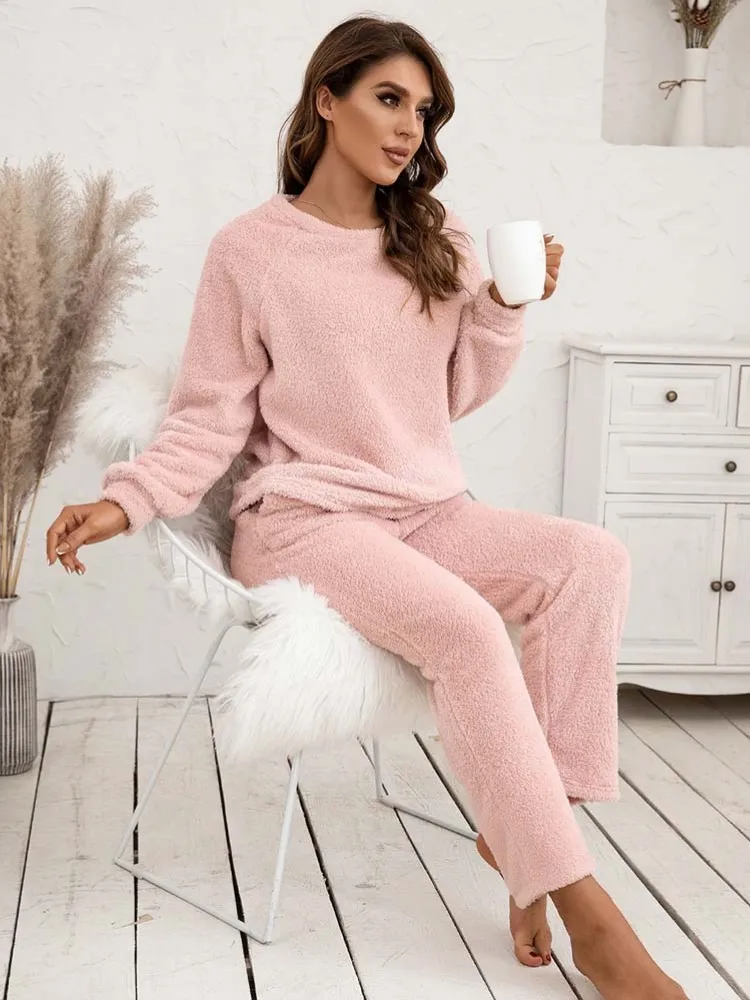 Autumn Winter Warm Pajama Set Women Plush Sleepwear Women Home Suit Casual Thick Sleep Wear Female Loose Lounge Wear
Autumn Winter Warm Pajama Set Women Plush Sleepwear Women Home Suit Casual Thick Sleep Wear Female Loose Lounge Wear