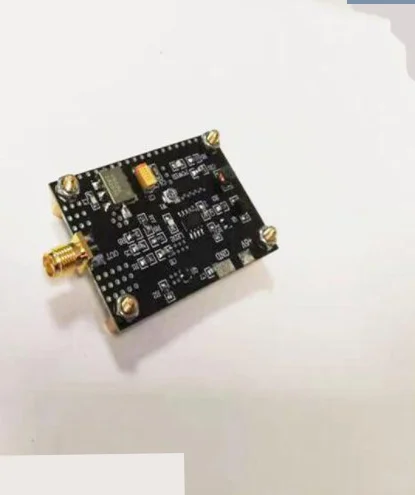 1 шт. источник помех 2,4G источник сигнала подметания 2,4G RF источник 80-120 м 433 м 750-850 М 2,4 г 5,2 г 5,8 Г автоматическое подметание
1 шт. источник помех 2,4G источник сигнала подметания 2,4G RF источник 80-120 м 433 м 750-850 М 2,4 г 5,2 г 5,8 Г автоматическое подметание