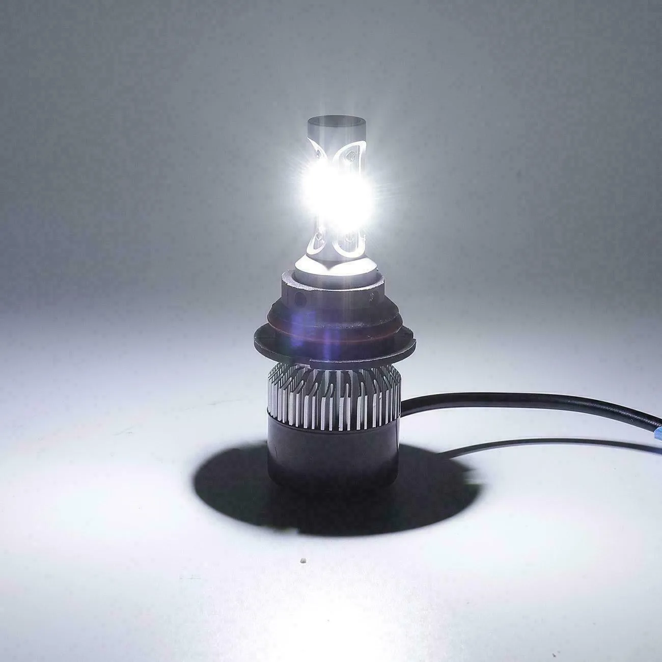 White Headlight Bulbs 6000K Cool White 9004 Parts Replacement 3-Side Accessories High Beam Low Beam New Useful
White Headlight Bulbs 6000K Cool White 9004 Parts Replacement 3-Side Accessories High Beam Low Beam New Useful