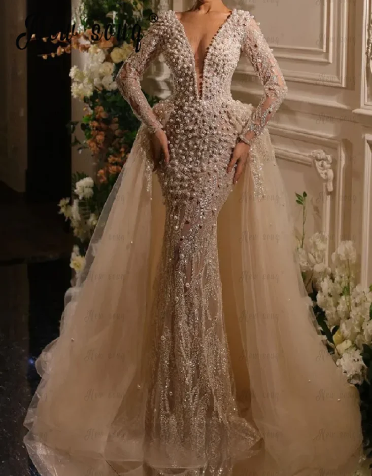 

Gorgeous Deep V Neck Pearls Wedding Dress Champagne Beading Lace Detachable Train Bridal Gowns Long Sleeve Mermaid Wedding Gowns