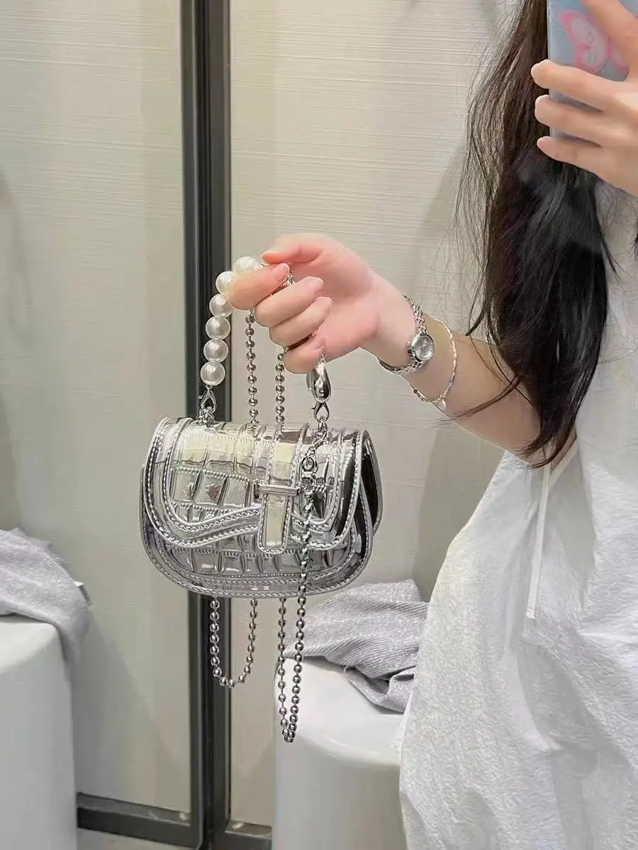 Y2K Cute Silver Mini Crossbody Bags for Women 2023 Luxury Brand Chain Leather PU Phone Purses Female Lipstick Coin Bags Pocket
Y2K Cute Silver Mini Crossbody Bags for Women 2023 Luxury Brand Chain Leather PU Phone Purses Female Lipstick Coin Bags Pocket