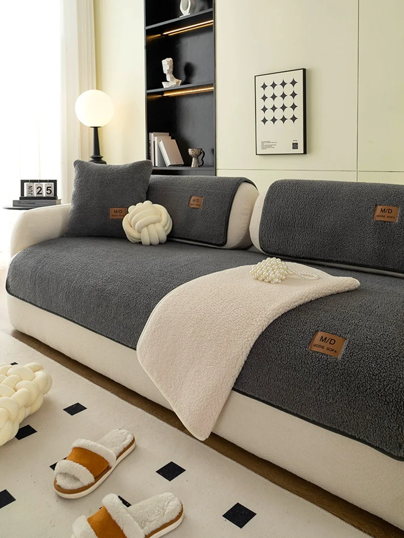 Lambswool Plush Soft Velvet Sofa Cushion Thickened Warm Cushion Non-Slip Universal Living Room Sofa Cover Armrest Backrest Towel
Lambswool Plush Soft Velvet Sofa Cushion Thickened Warm Cushion Non-Slip Universal Living Room Sofa Cover Armrest Backrest Towel