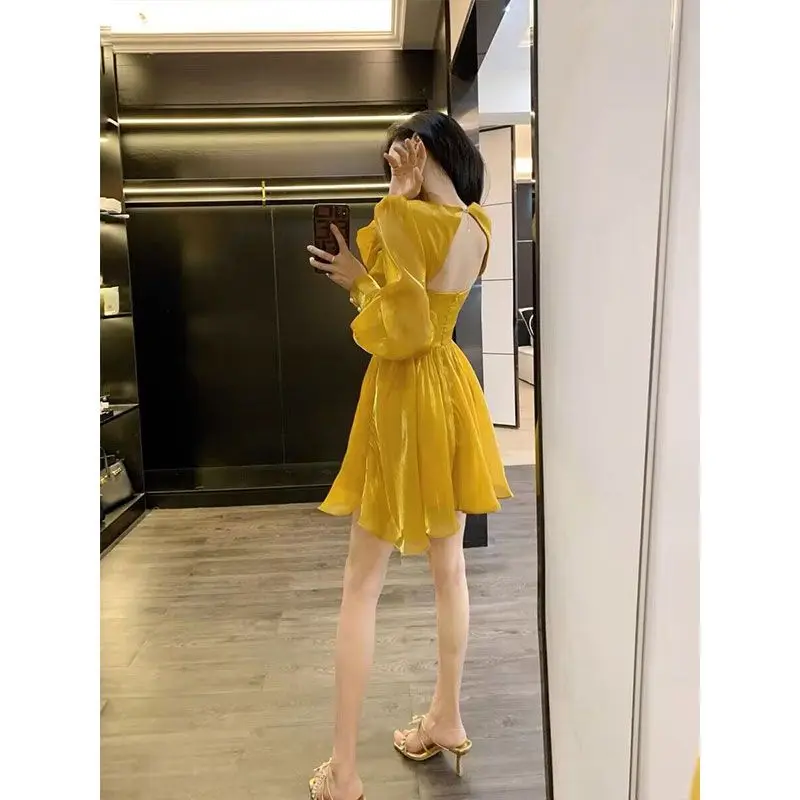 Shpmishal New Women's Summer French Fashionable Dress with Advanced Design Sense Waist Closing Style Dresses Female Clothing
Shpmishal New Women's Summer French Fashionable Dress with Advanced Design Sense Waist Closing Style Dresses Female Clothing
