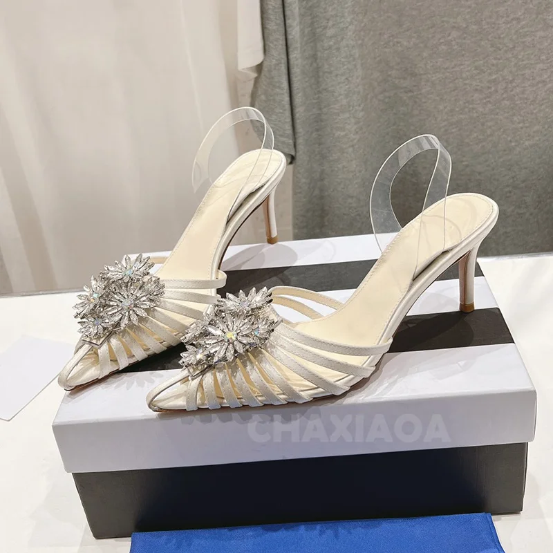 Lady Sandals Summer 2024 New Style Pointy Toe Flower Water Diamond Decoration Female Shoes Hot Selling Items Sandals
Lady Sandals Summer 2024 New Style Pointy Toe Flower Water Diamond Decoration Female Shoes Hot Selling Items Sandals
