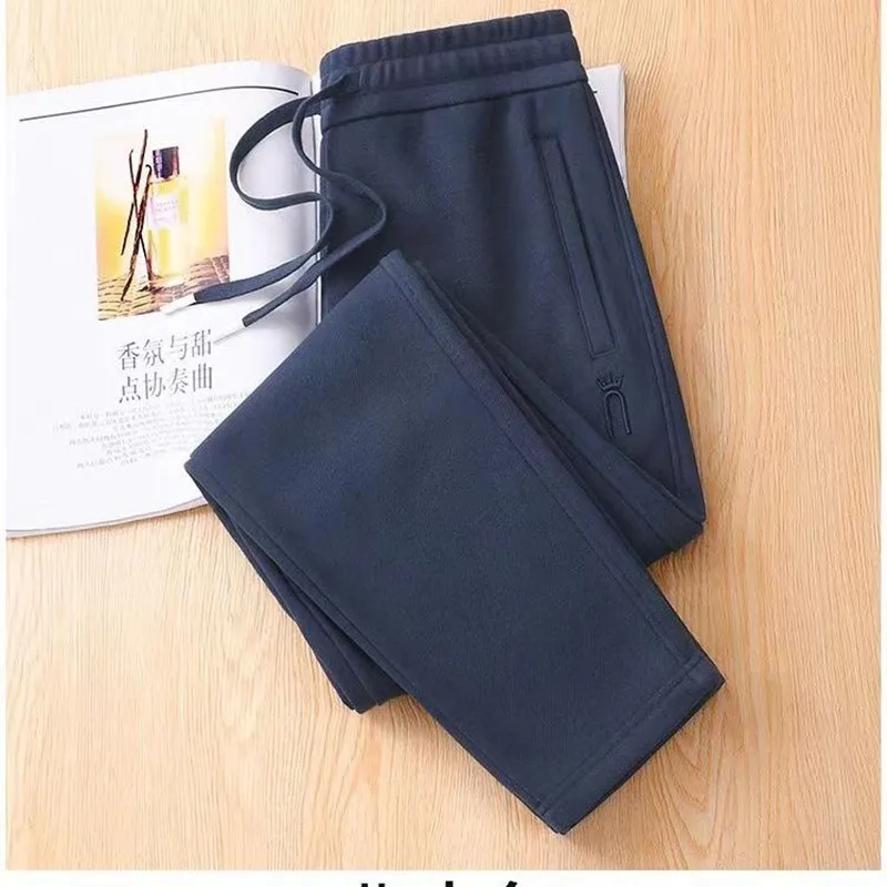 Coffee Colored Plush Sports Pants For Women In Autumn And Winter Thick Fleece High Waisted Straight Tube Narrow Version Loose
Coffee Colored Plush Sports Pants For Women In Autumn And Winter Thick Fleece High Waisted Straight Tube Narrow Version Loose