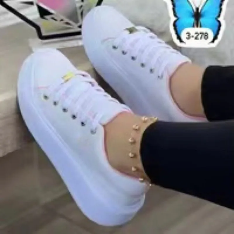 2023 Fall New Women's Sneakers Fashionable Canvas Leather Feminino Lace Up Outdoor Flat Breathable Casual Vulcanized Shoes
2023 Fall New Women's Sneakers Fashionable Canvas Leather Feminino Lace Up Outdoor Flat Breathable Casual Vulcanized Shoes