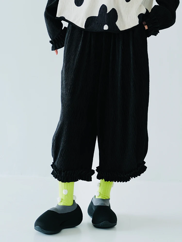 

IMAKOKONI Original design Black Pleated elastic waist trousers Lace stitching loose nine-point trousers 223829
