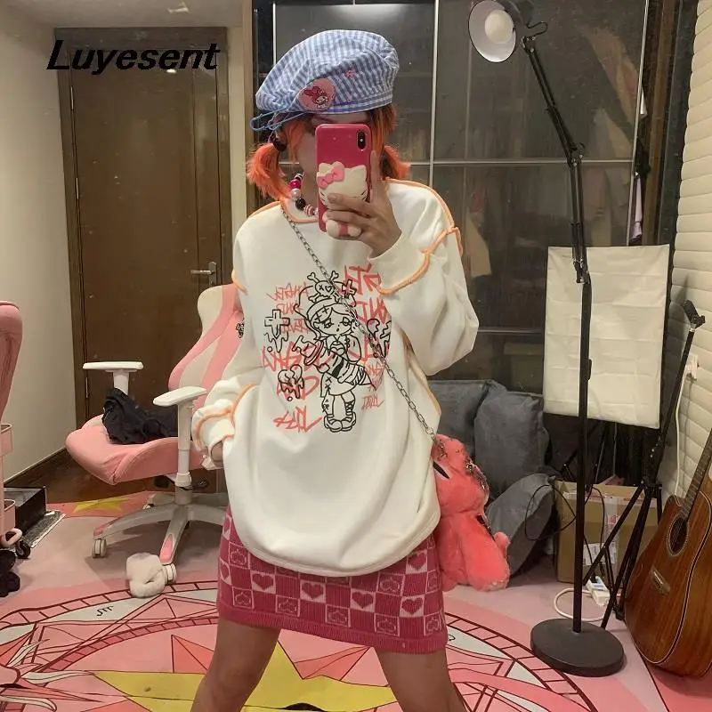 Female Lovely Long Sleeve O Neck Sweatshirt Autumn 2023 Y2k Girl Cartoon Letter Print Sweatshirts Korean Chic Bright Line Top 
Female Lovely Long Sleeve O Neck Sweatshirt Autumn 2023 Y2k Girl Cartoon Letter Print Sweatshirts Korean Chic Bright Line Top