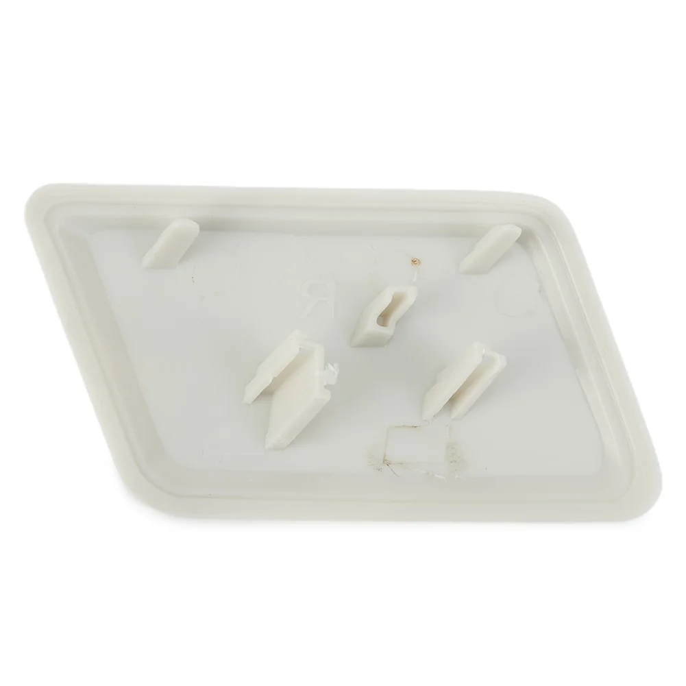 OE Quality Headlight Washer Jet Cap Cover Set Fits Ford Mondeo MK3 (00 07) OE References 1S71 13L018 AE 1S71 13L019 AE
OE Quality Headlight Washer Jet Cap Cover Set Fits Ford Mondeo MK3 (00 07) OE References 1S71 13L018 AE 1S71 13L019 AE