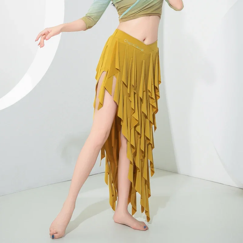 Belly Dance Suit 2024 New Training Suit Gradient Tie Top Triangle Hanging Tassel Skirt Set
Belly Dance Suit 2024 New Training Suit Gradient Tie Top Triangle Hanging Tassel Skirt Set
