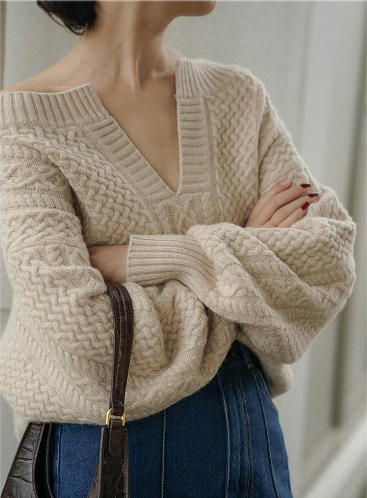 Women Winter V-neck Short Sweater Fashion Knitted Stretch Pullover Loose Ladies Solid Warmth Sweater Tops Female Spring Autumn
Women Winter V-neck Short Sweater Fashion Knitted Stretch Pullover Loose Ladies Solid Warmth Sweater Tops Female Spring Autumn