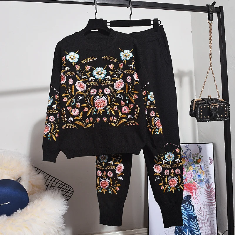 

Black Knitted Tracksuits Women Two Piece Outfits Embroidery Flowers Pullover Sweater Pencil Pants Set Female Loose Knitting 2pc