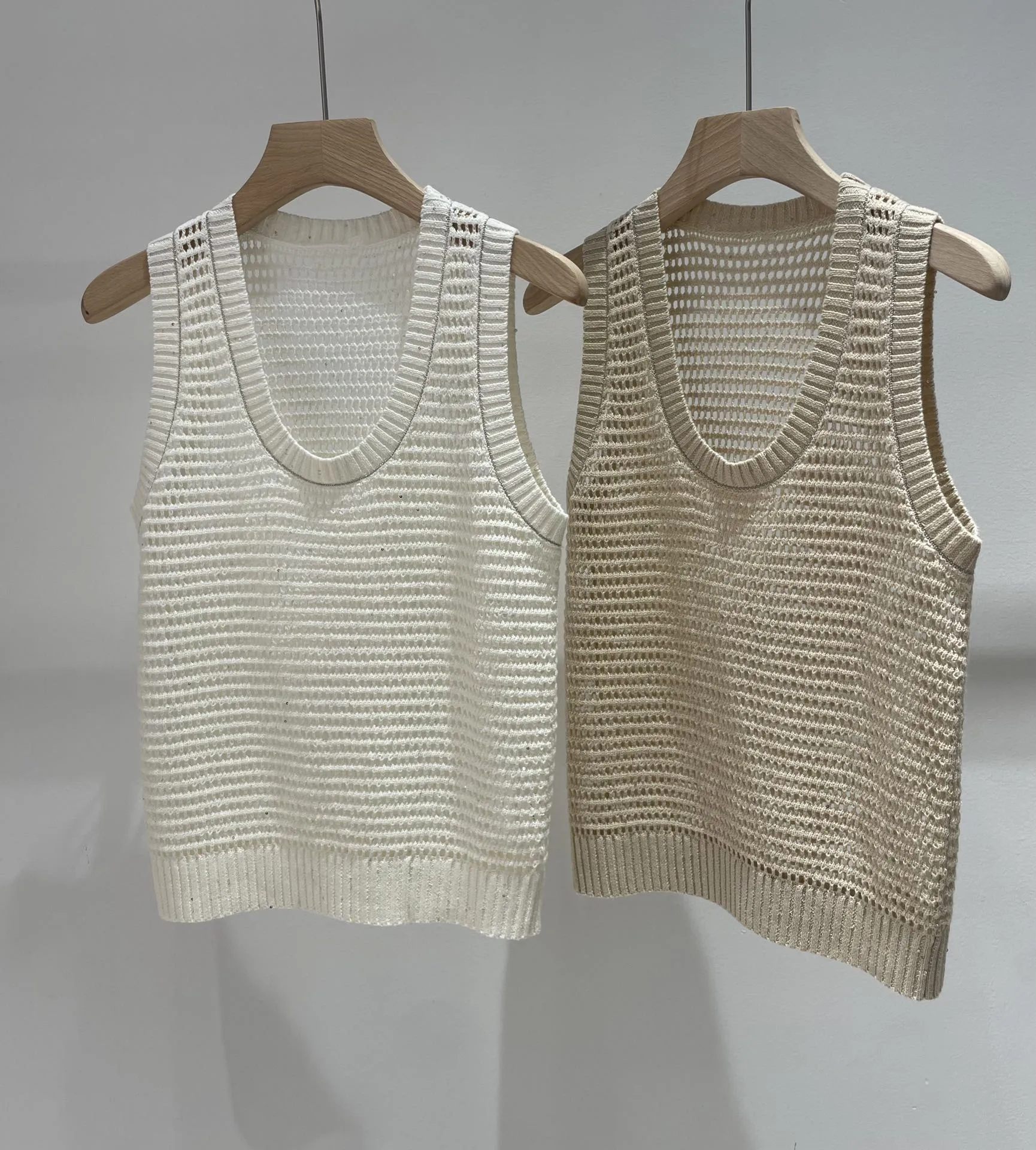 

Women's ClothingHollow vest, 100% linen, a must-have fashionable and versatile item