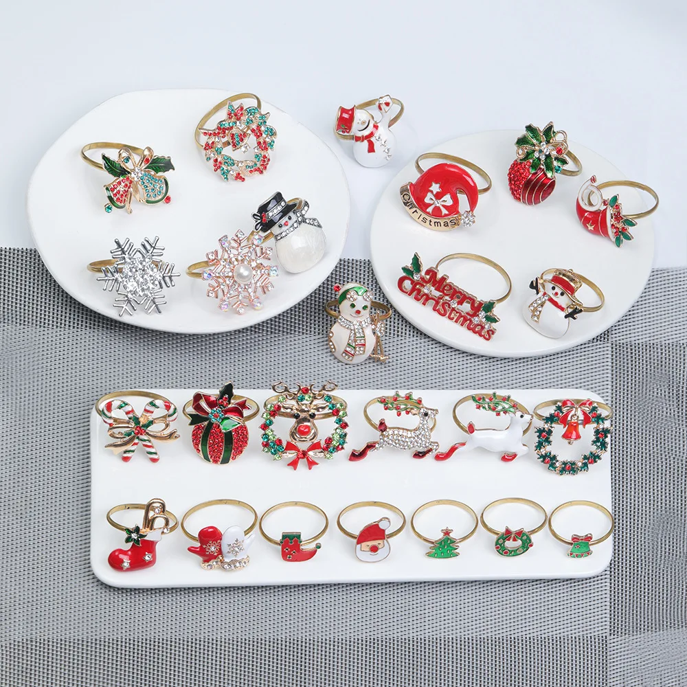 

Christmas Napkin Ring Metal Xmas Bell Elk Napkin Holder Flower Wreath Rings Wedding Banquet Hotel Table Decoration