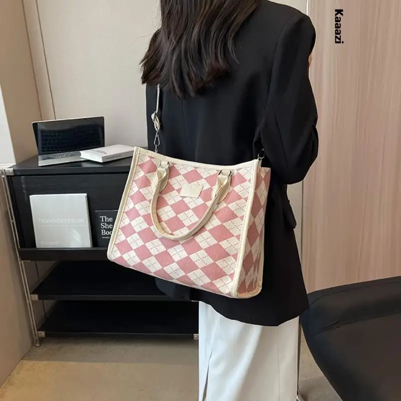 Large Capacity With Zipper Canvas Tote Crossbody Bag For Women Trendy Purses And Handbags Luxury Designer Versatile Shoulder Bag
Large Capacity With Zipper Canvas Tote Crossbody Bag For Women Trendy Purses And Handbags Luxury Designer Versatile Shoulder Bag