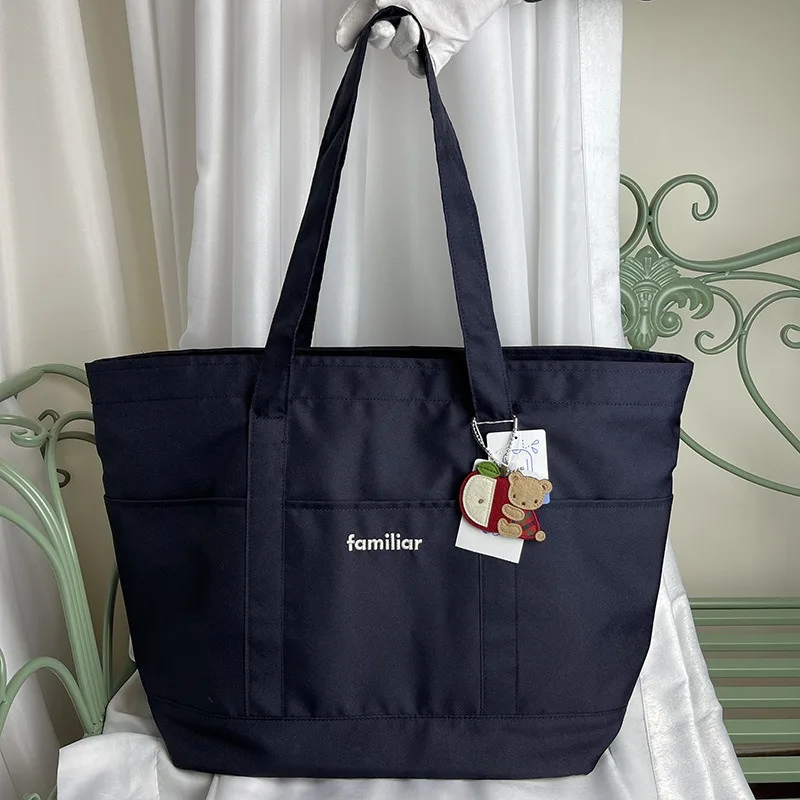New Familiar Caroon Cartoon Large Capacity Bear Leisure Travel Handheld One Shoulder Tote Bag A Beautiful Gift for Girls
New Familiar Caroon Cartoon Large Capacity Bear Leisure Travel Handheld One Shoulder Tote Bag A Beautiful Gift for Girls