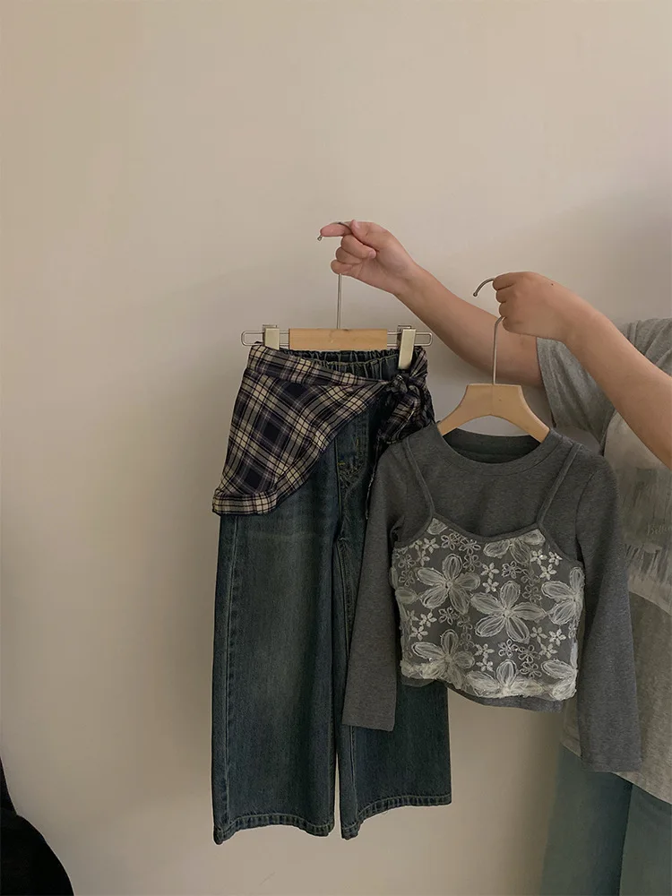 الفتيات الكورية الخريف جديد الدانتيل زهرة وهمية قطعتين أعلى 2025 منقوشة ضرطة الستار جينز غير رسمي قطعتين مجموعة الفتيات الكورية الخريف جديد الدانتيل زهرة وهمية قطعتين أعلى 2025 منقوشة ضرطة الستار جينز غير رسمي قطعتين مجموعة