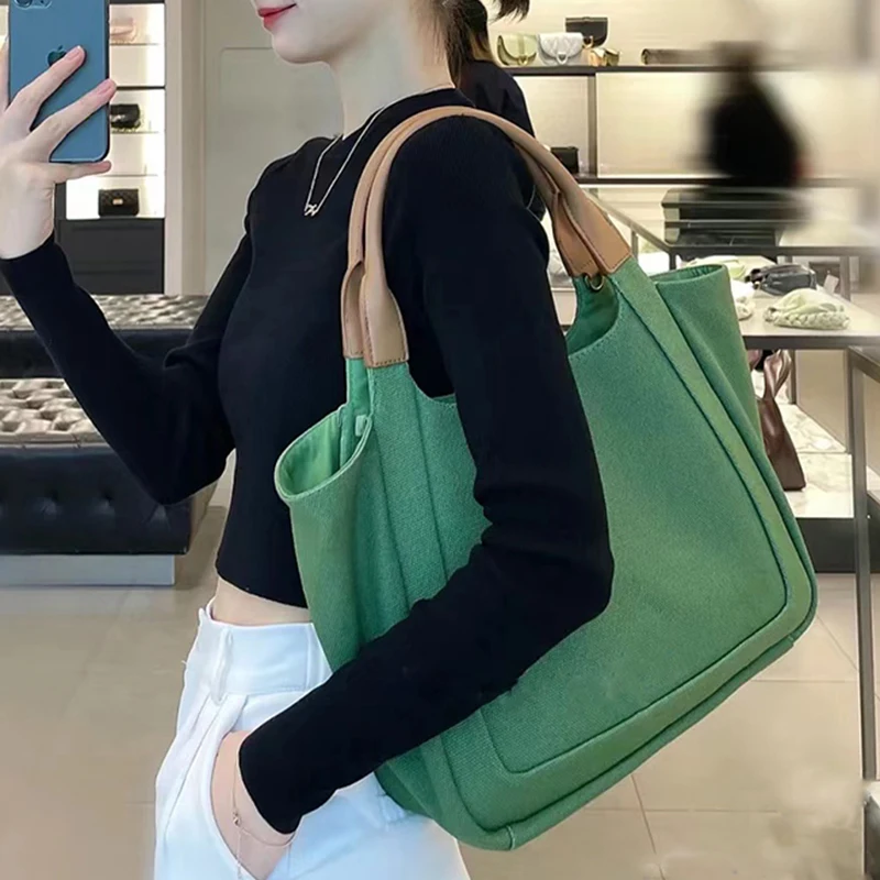 

2022 New Fashion Women's Leisure Splicing Canvas Bag Large Capacity Tote Bag Hand Bill Of Lading Shoulder Bag Armpit Bag Satchel