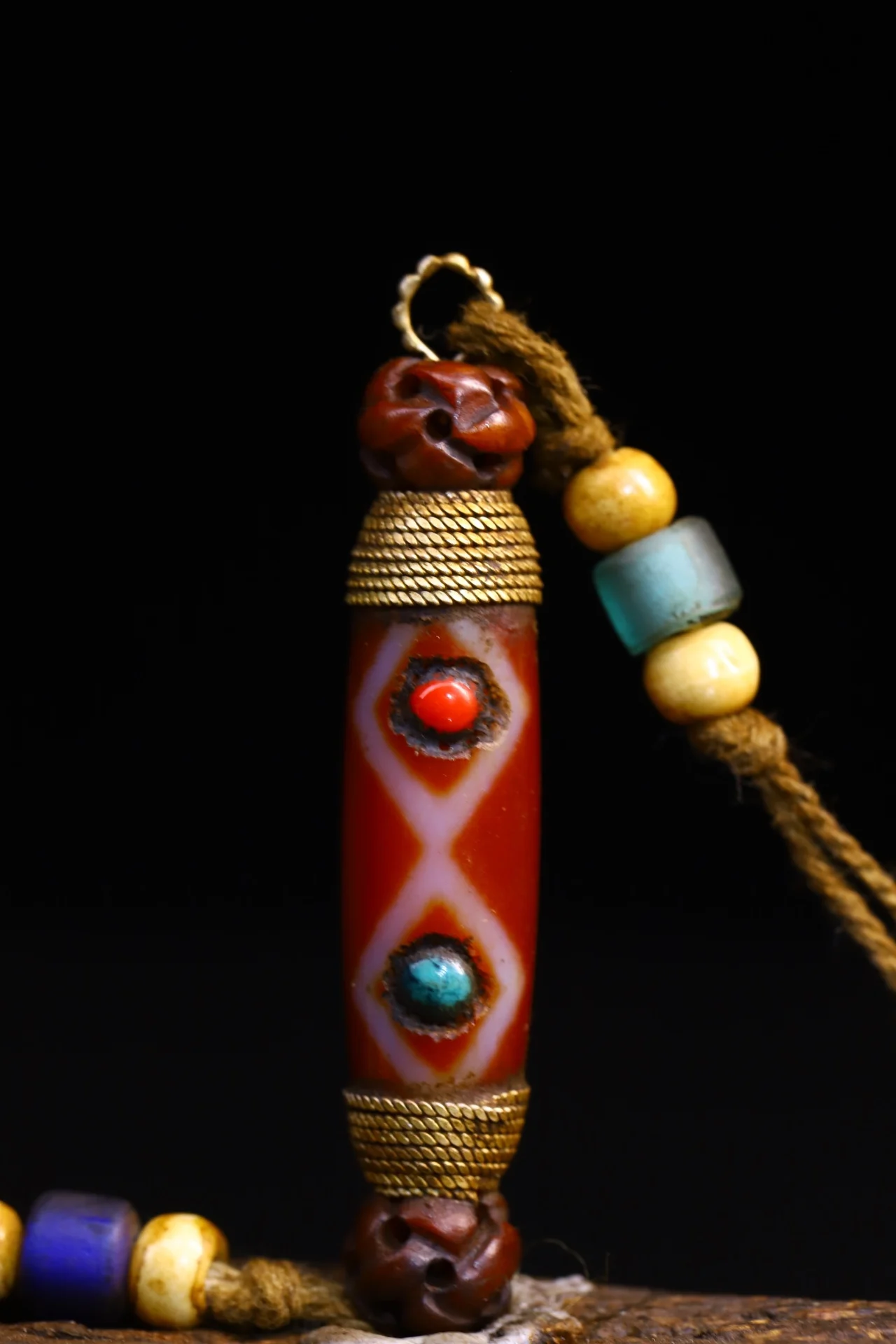 3"Tibetan Temple Collection Old Natural Agate Mosaic Gem Six Character Proverbs gZi Beads Pendant Amulet Dharma Town house
3"Tibetan Temple Collection Old Natural Agate Mosaic Gem Six Character Proverbs gZi Beads Pendant Amulet Dharma Town house