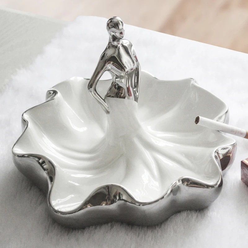 Creative Dancer Ceramic Ashtray Home Decoration Electroplating Ornaments Living Room Kitchen Modern Art Fruit Plate
Creative Dancer Ceramic Ashtray Home Decoration Electroplating Ornaments Living Room Kitchen Modern Art Fruit Plate