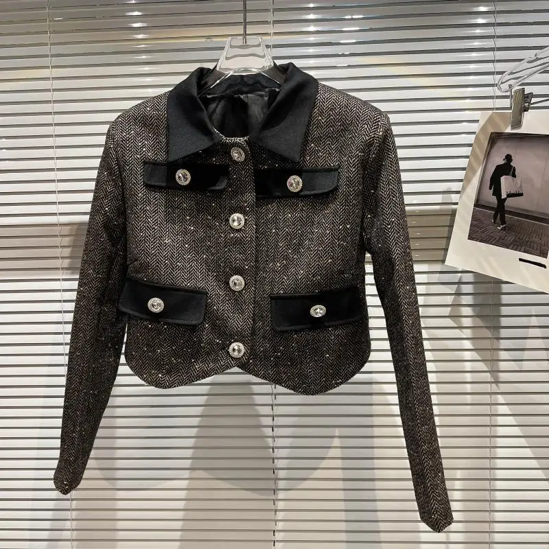 Women's New Spring Autumn 2023 Diamond Button Sequins Tweed Top Short Suit Coat High-Quality Black Blazers
Women's New Spring Autumn 2023 Diamond Button Sequins Tweed Top Short Suit Coat High-Quality Black Blazers