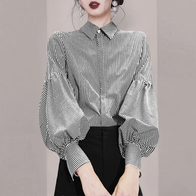 Fashion Printed Lapel Striped Lantern Sleeve Shirt Women's Clothing 2023 Autumn New Casual Tops Loose Office Lady Blouse
Fashion Printed Lapel Striped Lantern Sleeve Shirt Women's Clothing 2023 Autumn New Casual Tops Loose Office Lady Blouse