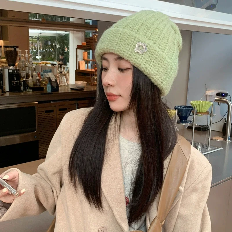 Women's Hats Japanese Style Flower Thick Woolen Hats Autumn Winter Knitted Hat Ear Protection Caps Woolen Hat 
Women's Hats Japanese Style Flower Thick Woolen Hats Autumn Winter Knitted Hat Ear Protection Caps Woolen Hat