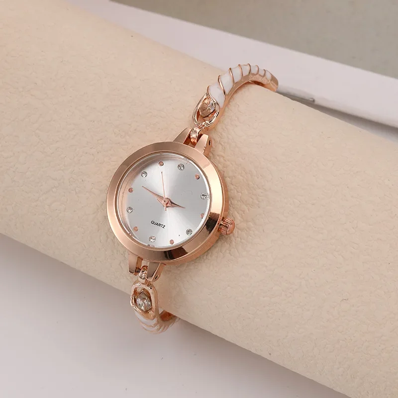 

Часы женские кварцевые из нержавеющей стали, маленькие модные наручные, с золотым браслетом в ретро стиле