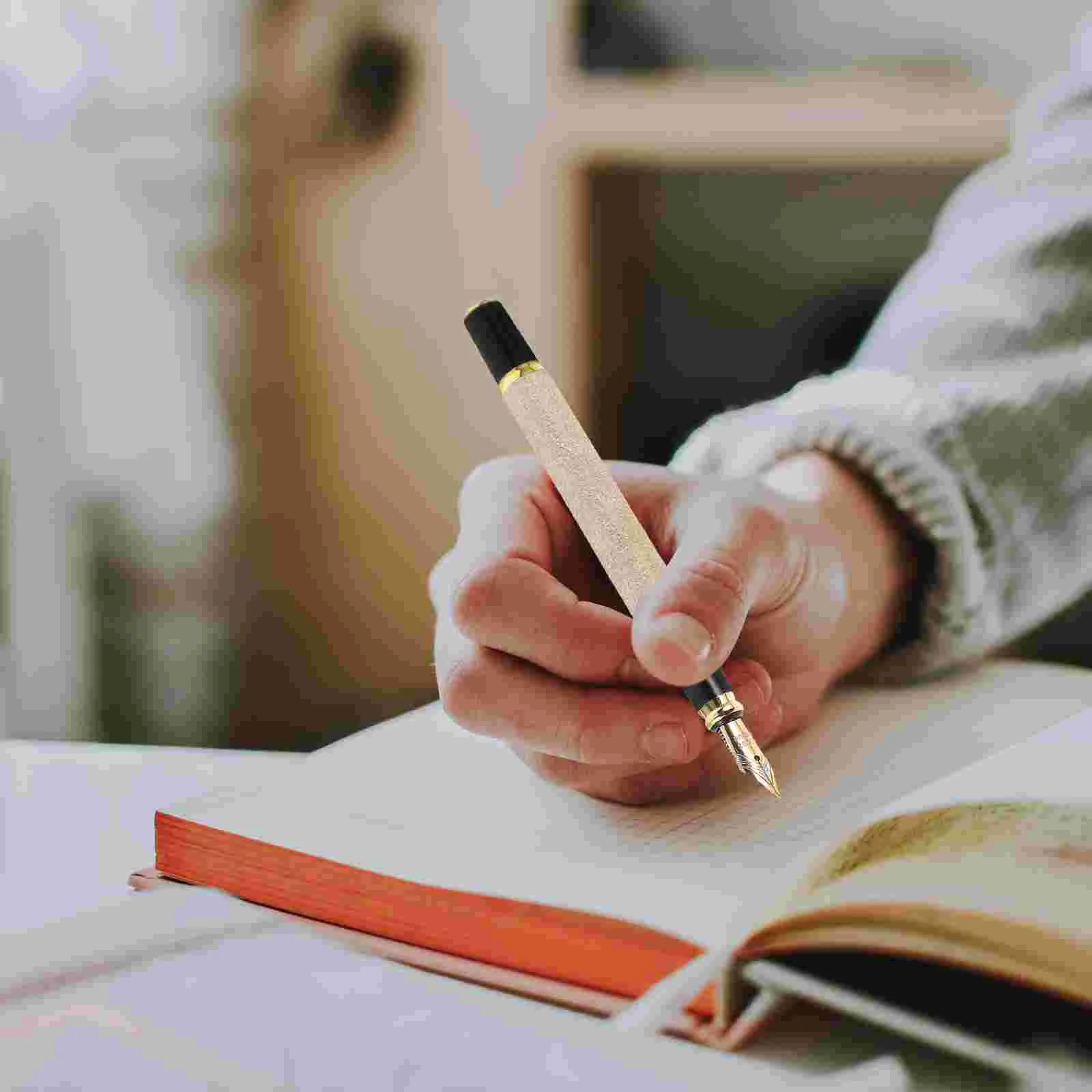 Fountain Pen for Calligraphy Portable Fountain Pen Smooth Writing Pen Simple Fountain Pen
Fountain Pen for Calligraphy Portable Fountain Pen Smooth Writing Pen Simple Fountain Pen