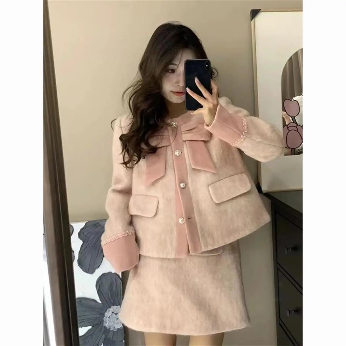 2023 Autumn Winter New Arrivals French Fashion Chic Small Fragrance Woolen Suit for Women Cotton-padded Top and Skirt Two-piece
2023 Autumn Winter New Arrivals French Fashion Chic Small Fragrance Woolen Suit for Women Cotton-padded Top and Skirt Two-piece