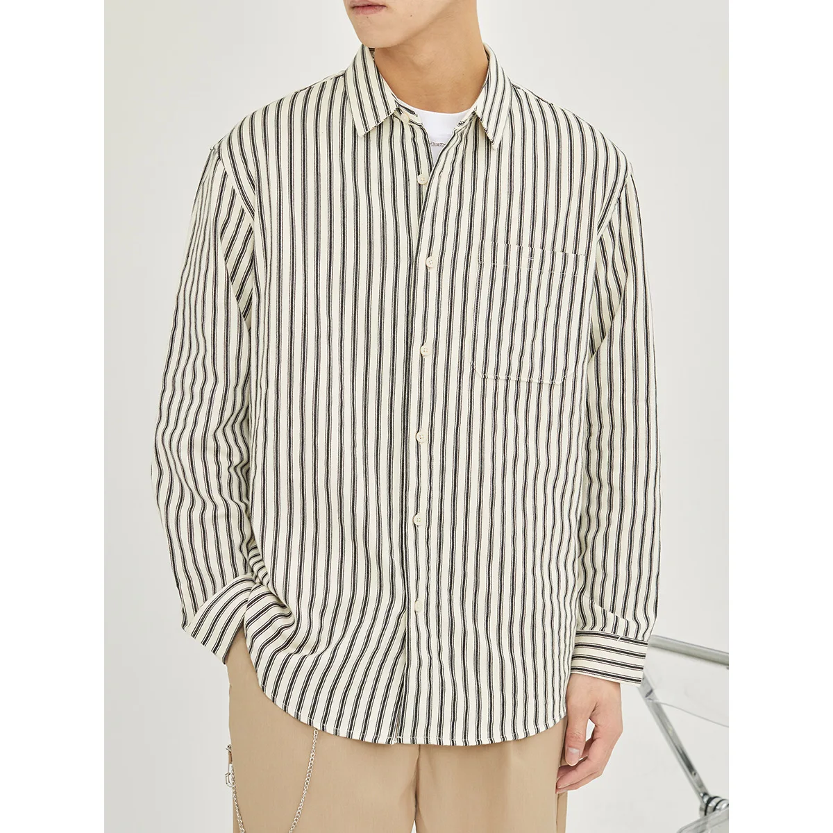 S--3XL Mens Shirts Spring Autumn Long Sleeve Single Breasted Turn-down Collar Striped Loose Casual Fashion Male Top Clothes H79
S--3XL Mens Shirts Spring Autumn Long Sleeve Single Breasted Turn-down Collar Striped Loose Casual Fashion Male Top Clothes H79