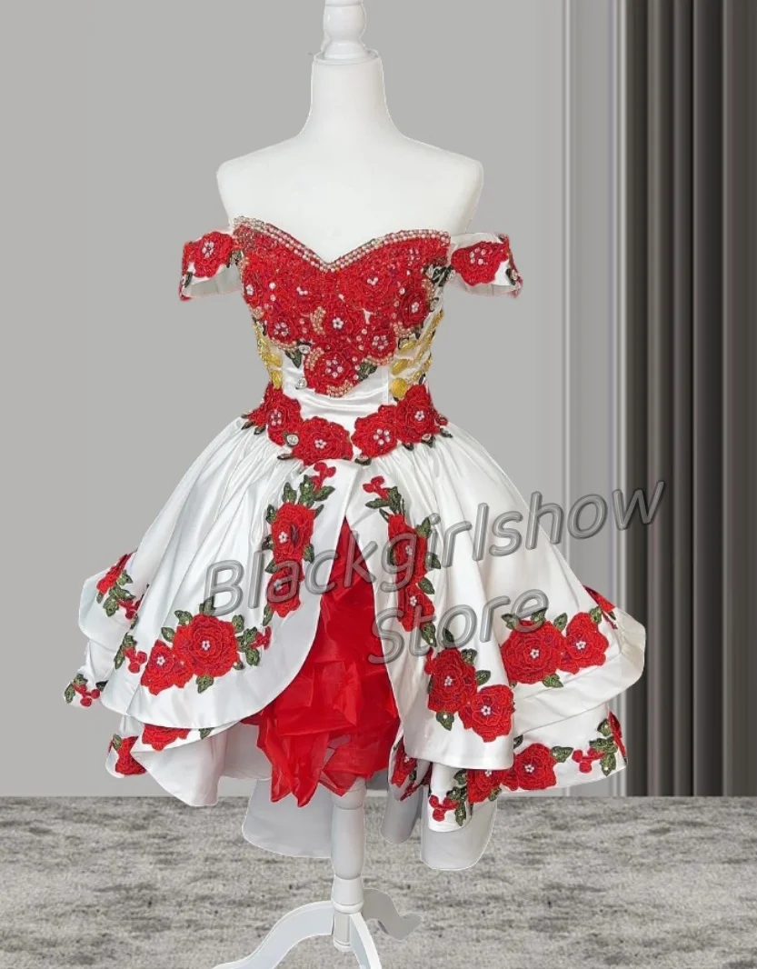 Red White Quinceanera Dresses Elegant Rose Appliqué v-neck Plunge Red Lace Poncho Detachable Hem Wedding Dress
Red White Quinceanera Dresses Elegant Rose Appliqué v-neck Plunge Red Lace Poncho Detachable Hem Wedding Dress