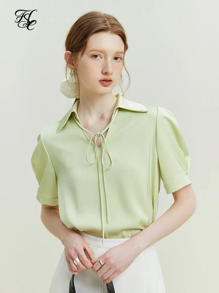 

FSLE Fashionable Niche Short-sleeved Dhirt for Female Design Sense Summer Temperament V-neck Strap Top Solid Color Shirt Women