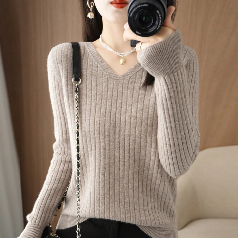 Autumn Winter New Cashmere Sweater Women Keep Warm V-neck Pullovers Knitting Sweater Fashion Long Sleeve Loose Casual Tops
Autumn Winter New Cashmere Sweater Women Keep Warm V-neck Pullovers Knitting Sweater Fashion Long Sleeve Loose Casual Tops