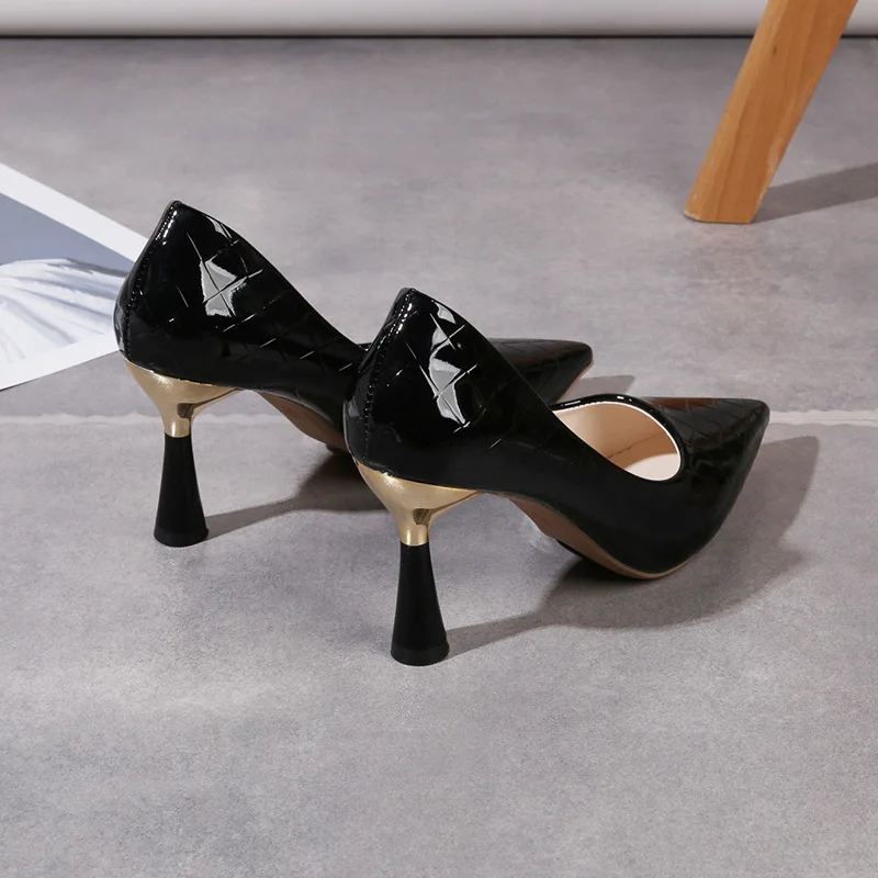 New Arrival Pointy Toe Pumps Slip-on Dress Office Classic Block Heels Women And Ladies Shoes
New Arrival Pointy Toe Pumps Slip-on Dress Office Classic Block Heels Women And Ladies Shoes