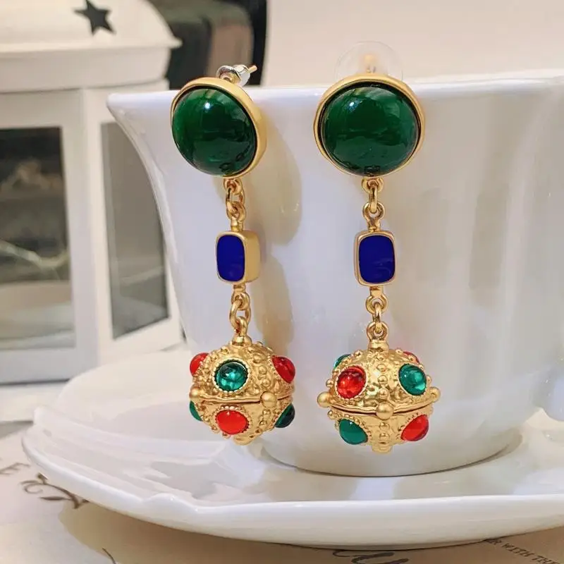 Vintage Women Glass Hydrangea Earring French Temperament High-Grade s925 Ear Ring Lady Retro Accessories Daily Jewelry Girl Gift
Vintage Women Glass Hydrangea Earring French Temperament High-Grade s925 Ear Ring Lady Retro Accessories Daily Jewelry Girl Gift