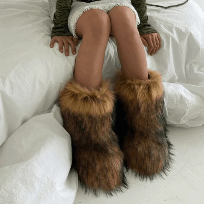 Women Winter Fuzzy Boots Furry Shoes Fluffy Fur Snow Boots Plush Warm Footwear Girls Luxury Faux Fox Fur Platform Ladies Shoes
Women Winter Fuzzy Boots Furry Shoes Fluffy Fur Snow Boots Plush Warm Footwear Girls Luxury Faux Fox Fur Platform Ladies Shoes